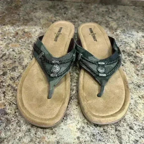 Minnetonka Women's 'Silverthorne 360' Flip Flop Sandals with Camo Strap Size 10 - Picture 5 of 8